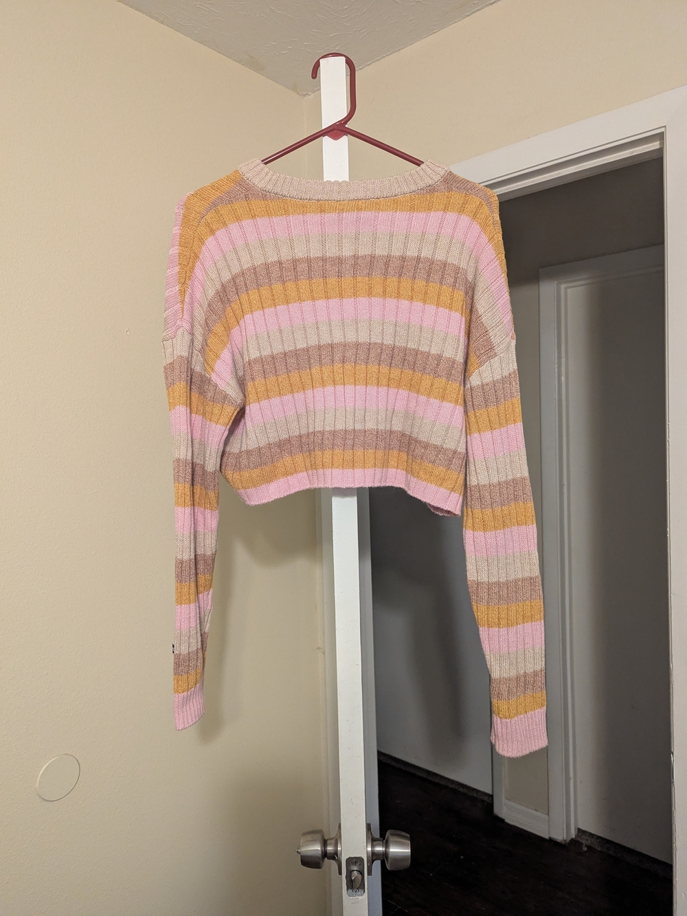 Kickers Cropped Sweater - Picture 2 of 3